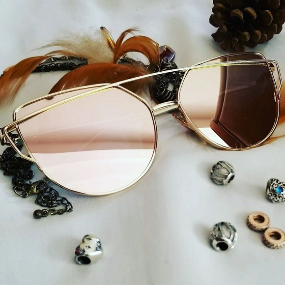 New KYLIE Cat Eye Mirrored Sunglasses - Picture 5 of 5